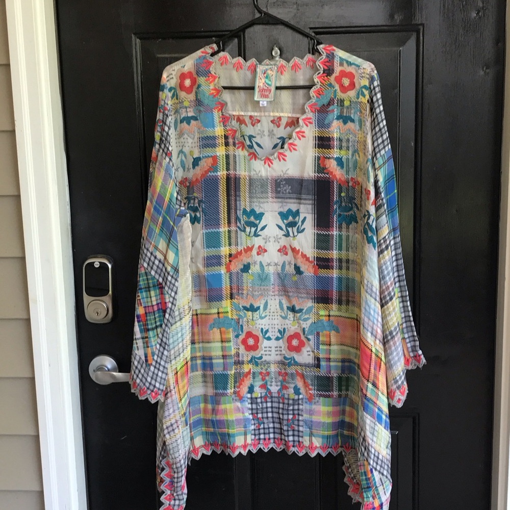 Gorgeous multi colored tunic top by Johnny Was!  Size 1X
